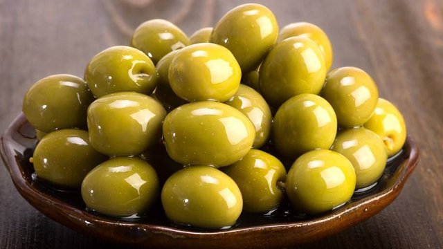 How to make pickled green olives